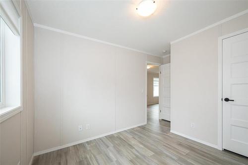 85 Sandale Drive, Winnipeg, MB - Indoor Photo Showing Other Room