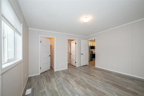 85 Sandale Drive, Winnipeg, MB - Indoor Photo Showing Other Room