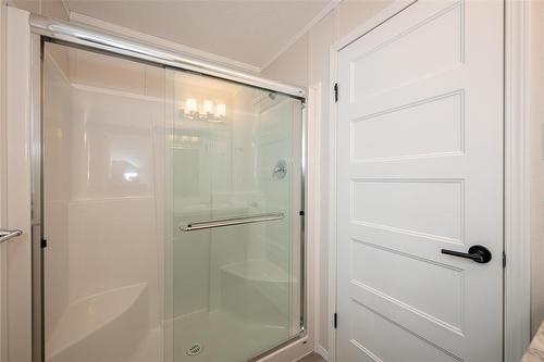 85 Sandale Drive, Winnipeg, MB - Indoor Photo Showing Bathroom