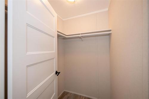 85 Sandale Drive, Winnipeg, MB - Indoor Photo Showing Other Room