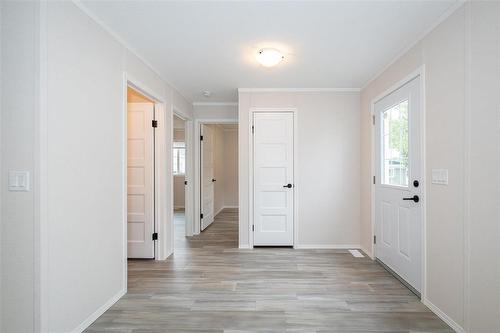 85 Sandale Drive, Winnipeg, MB - Indoor Photo Showing Other Room