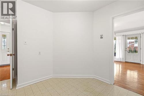 Empty room featuring healthy amount of natural light - 890 Falcon Boulevard, Burlington, ON - Indoor Photo Showing Other Room