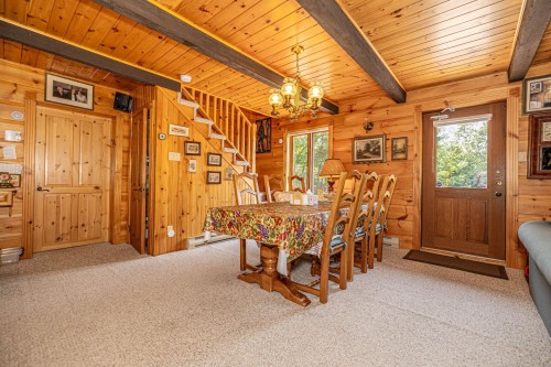 Salle à manger - 20 Ch. Poupart, Ivry-Sur-Le-Lac, QC 
