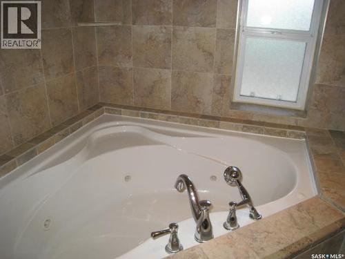1437 Argyle Street, Regina, SK - Indoor Photo Showing Bathroom