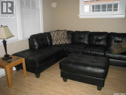 1437 Argyle Street, Regina, SK - Indoor Photo Showing Living Room