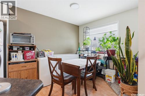 222 V Avenue S, Saskatoon, SK - Indoor Photo Showing Dining Room
