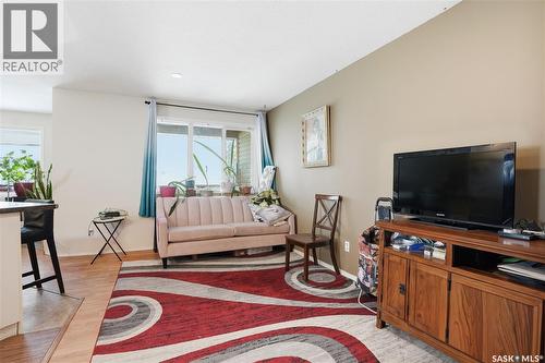 222 V Avenue S, Saskatoon, SK - Indoor