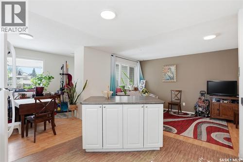 222 V Avenue S, Saskatoon, SK - Indoor