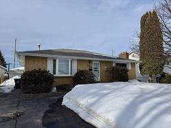 523 Donald Street W Thunder Bay, ON P7E 5Y7