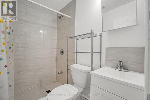 Bathroom 3 - 301 - 2820 Danforth Avenue, Toronto, ON 