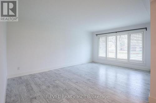 325 Grantham Avenue, St. Catharines (Carlton/Bunting), ON - Indoor Photo Showing Other Room