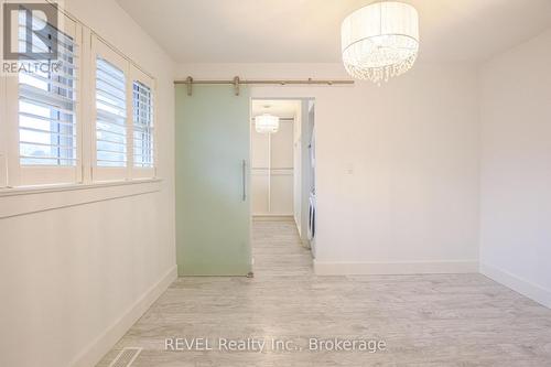 325 Grantham Avenue, St. Catharines (Carlton/Bunting), ON - Indoor Photo Showing Other Room