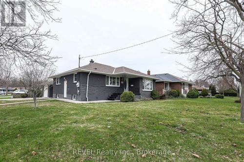 325 Grantham Avenue, St. Catharines (Carlton/Bunting), ON - Outdoor