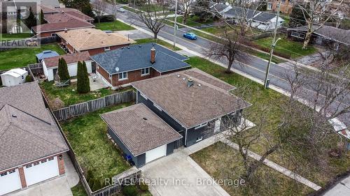 325 Grantham Avenue, St. Catharines (Carlton/Bunting), ON - Outdoor