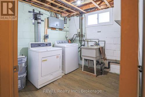 2nd laundry facility (basement) - 325 Grantham Avenue, St. Catharines (Carlton/Bunting), ON - Indoor Photo Showing Laundry Room