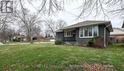 325 Grantham Avenue, St. Catharines (Carlton/Bunting), ON - Outdoor