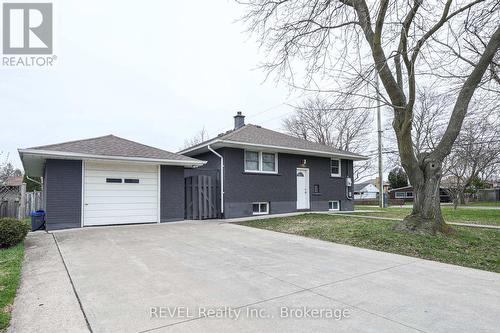325 Grantham Avenue, St. Catharines (Carlton/Bunting), ON - Outdoor