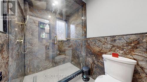 5351 Forest Ridge Drive, Mississauga, ON - Indoor Photo Showing Bathroom