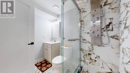 5351 Forest Ridge Drive, Mississauga, ON - Indoor Photo Showing Bathroom