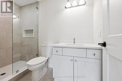 Ensuite Bathroom - 