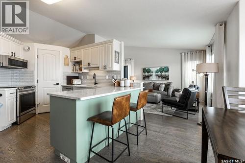 330 Pobran Crescent, Saskatoon, SK - Indoor Photo Showing Kitchen With Stainless Steel Kitchen With Upgraded Kitchen