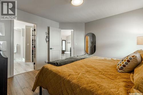330 Pobran Crescent, Saskatoon, SK - Indoor Photo Showing Bedroom