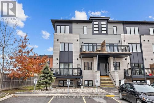 22 - 442 VIA VERONA AVENUE  Ottawa, ON K2J 6B3