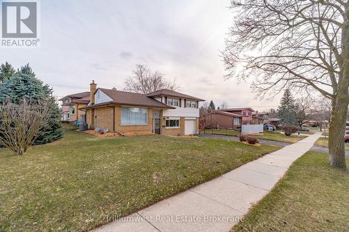 135 Burbank Road, Kitchener, ON - Outdoor