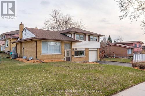 135 Burbank Road, Kitchener, ON - Outdoor