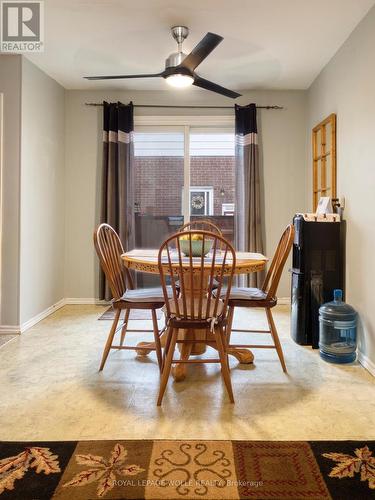 44 Breckenridge Drive, Kitchener, ON - Indoor Photo Showing Dining Room