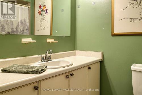 44 Breckenridge Drive, Kitchener, ON - Indoor Photo Showing Bathroom