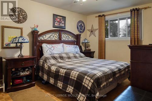 44 Breckenridge Drive, Kitchener, ON - Indoor Photo Showing Bedroom
