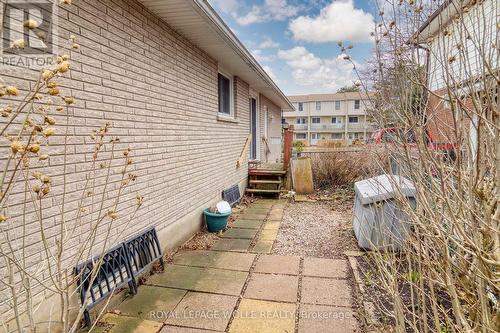 44 Breckenridge Drive, Kitchener, ON - Outdoor