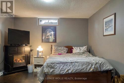 44 Breckenridge Drive, Kitchener, ON - Indoor Photo Showing Bedroom