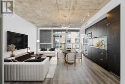 902 - 478 KING STREET W Toronto, ON M5V 0A8