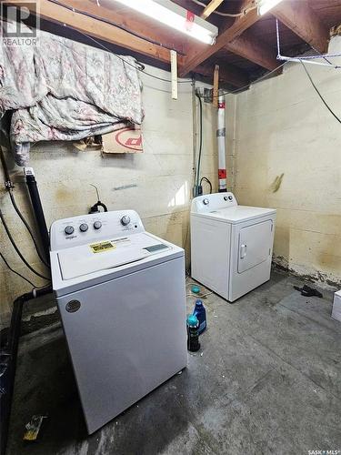 91 Franklin Avenue, Yorkton, SK - Indoor Photo Showing Laundry Room