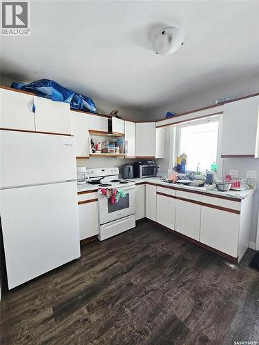 91 Franklin Avenue, Yorkton, SK - Indoor Photo Showing Kitchen
