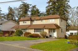 4162 Borden St Saanich, BC V8X 2G5