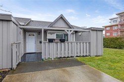 125-2191 Murrelet Dr Comox, BC V9M 3Y1