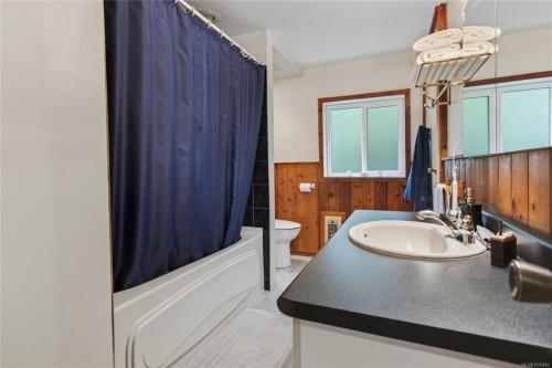 1267 Don Rd, Comox, BC 