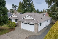 485 Schley Pl  Qualicum Beach, BC V9K 2L5