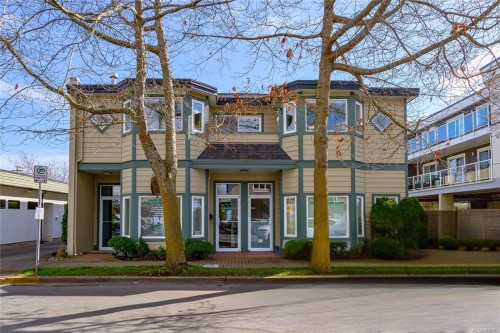 204-9725 Fourth St  Sidney, BC V8L 2Y8