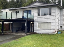 9542 Scott St Port Hardy, BC V0N 2P0