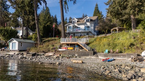 319 Chemainus Rd, Ladysmith, BC 