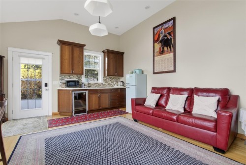 319 Chemainus Rd, Ladysmith, BC 