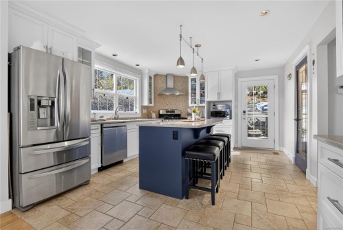 319 Chemainus Rd, Ladysmith, BC 