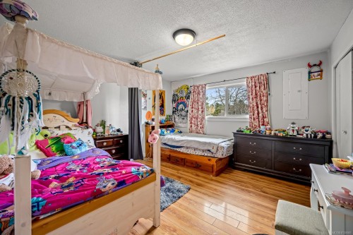 483 Pritchard Rd, Comox, BC 