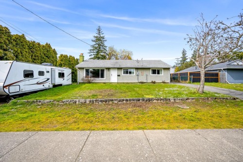 483 Pritchard Rd, Comox, BC 