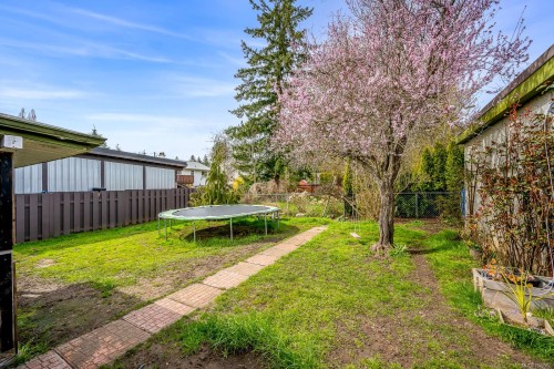 483 Pritchard Rd, Comox, BC 