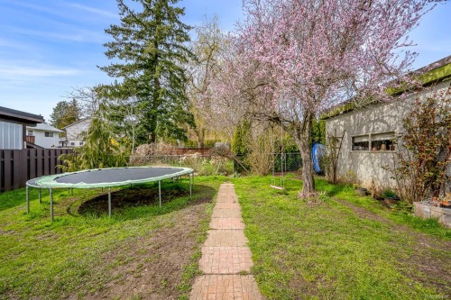 483 Pritchard Rd, Comox, BC 